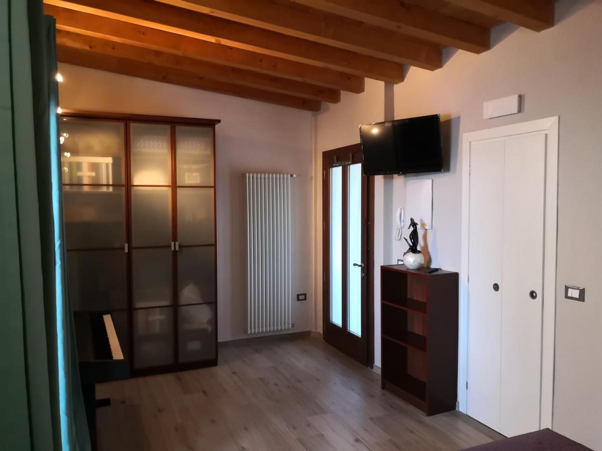Note Di Lago Manerba del Garda Εξωτερικό φωτογραφία